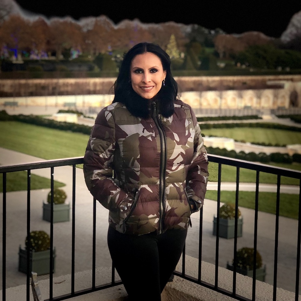 Meet your Posher, Gabriela